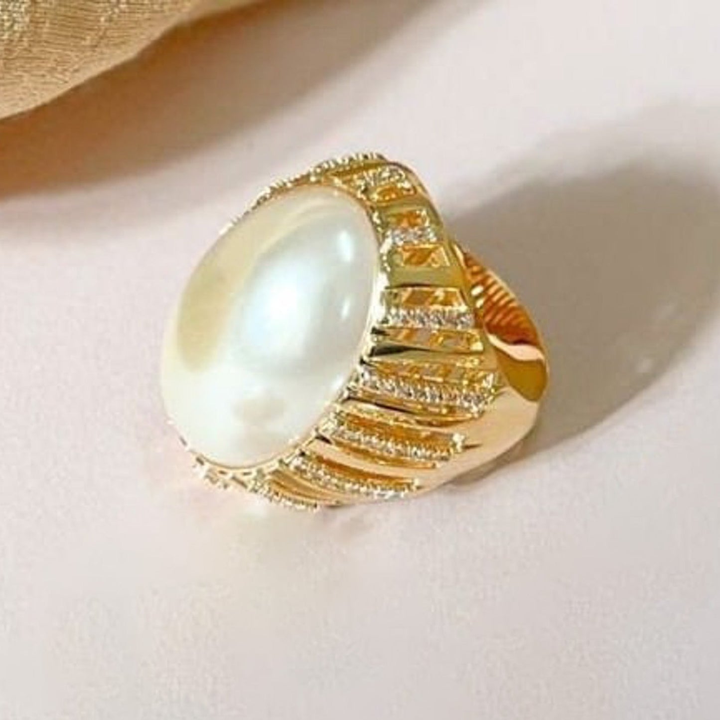 18K Gold Plated Cabochon Shell Pearl Studded Zirconia Ring
