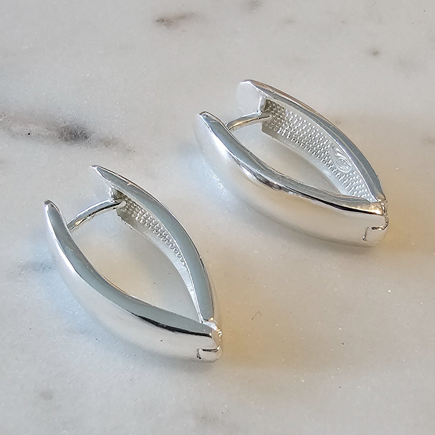Silver 925 Plated Small Oval Click Earrings