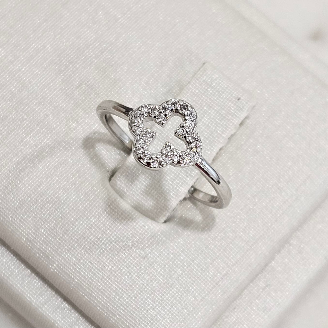 White Rhodium Plated Clover Studded Zirconia Ring