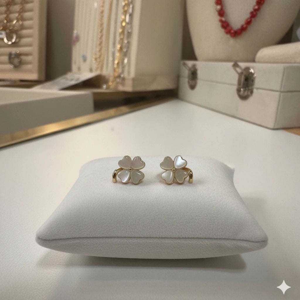 Mini Lucky Clover - Mother-of-Pearl Earrings - 18K Gold Plated