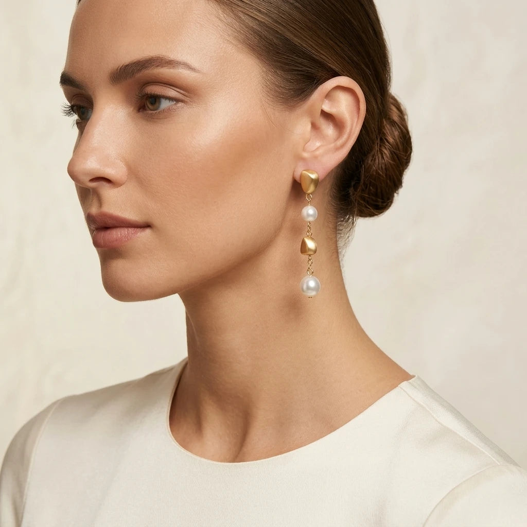 Brushed Details and Pearls Earrings - 18K Gold Plated