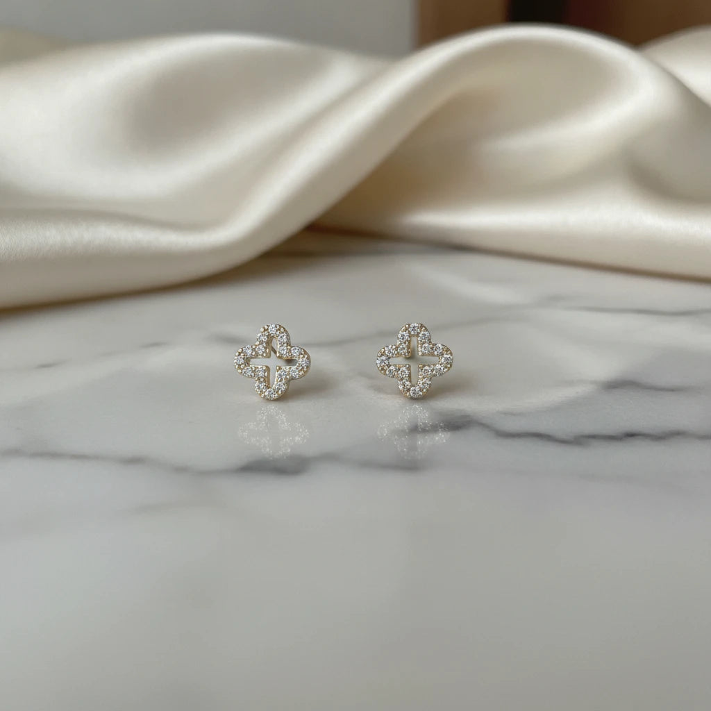 Pave Clover Stud Earrings - 18K Gold Plated