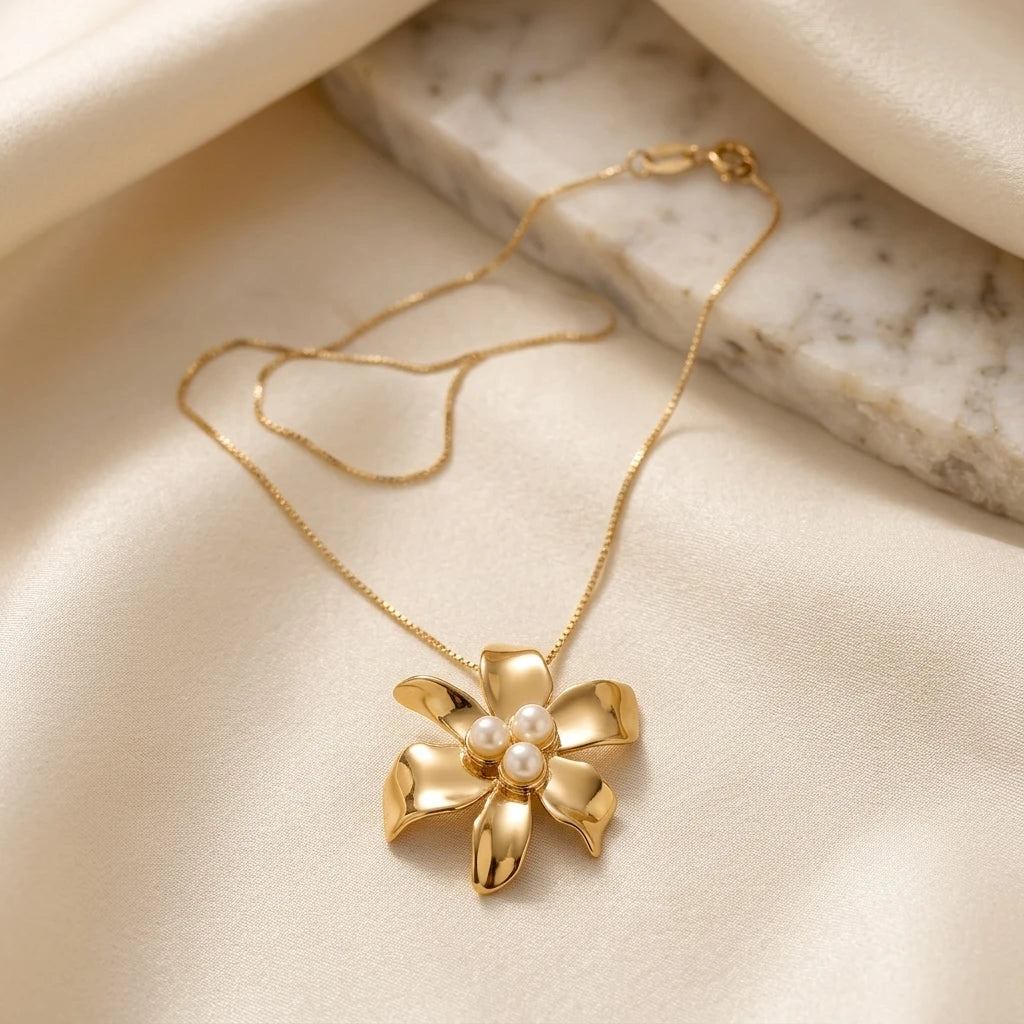 Flower Necklace - 18K Gold Plated