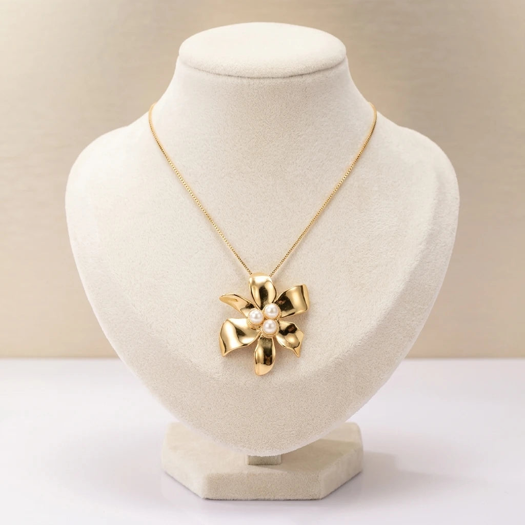 Flower Necklace - 18K Gold Plated