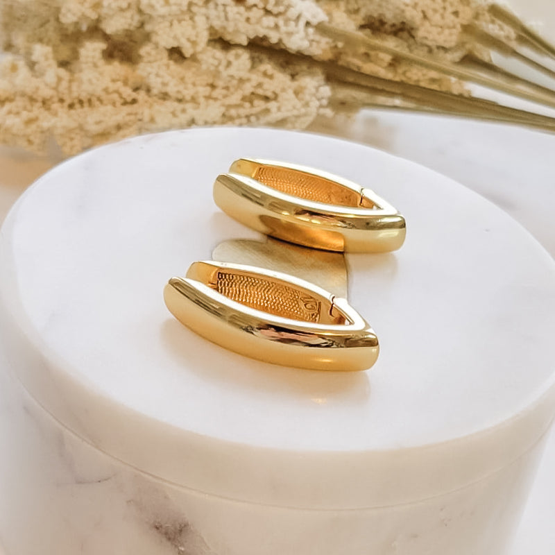 18K Gold Plated Oval Click Earrings