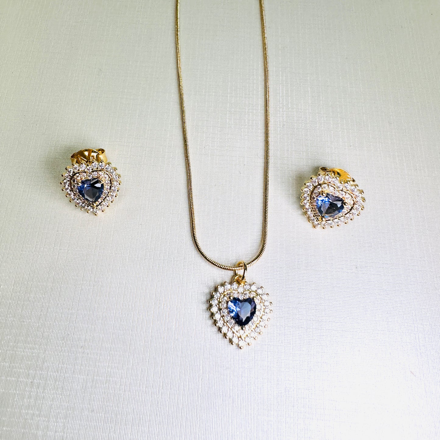 18K Gold Plated Studded Zirconia Purple Heart Shape Set