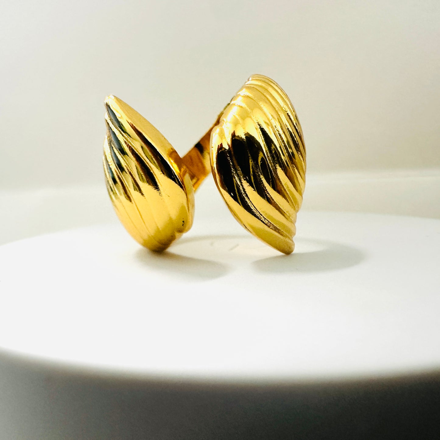 Ridge Croissant Ring - 18K Gold Plated