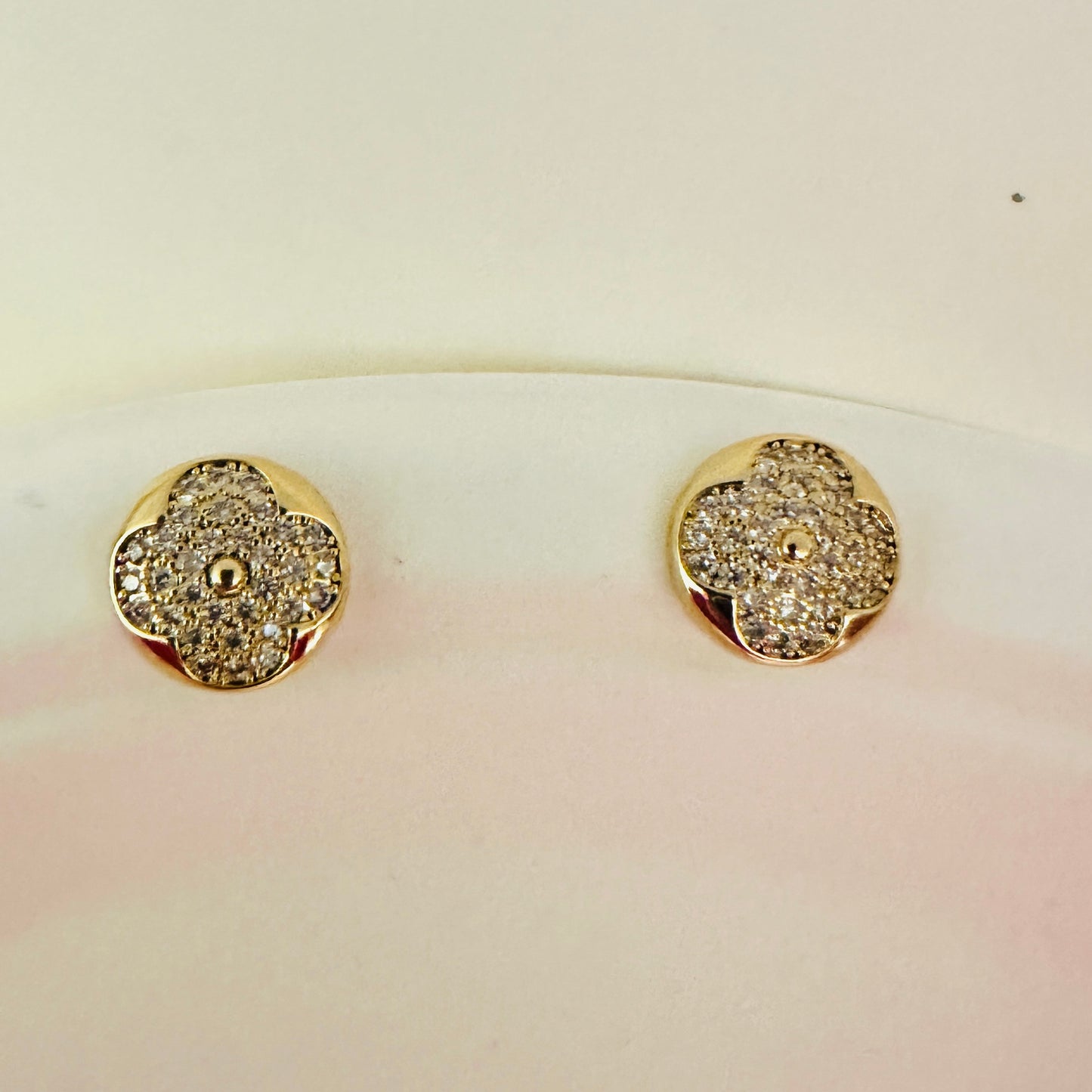 Pave Clover Stud Earrings - 18K Gold Plated
