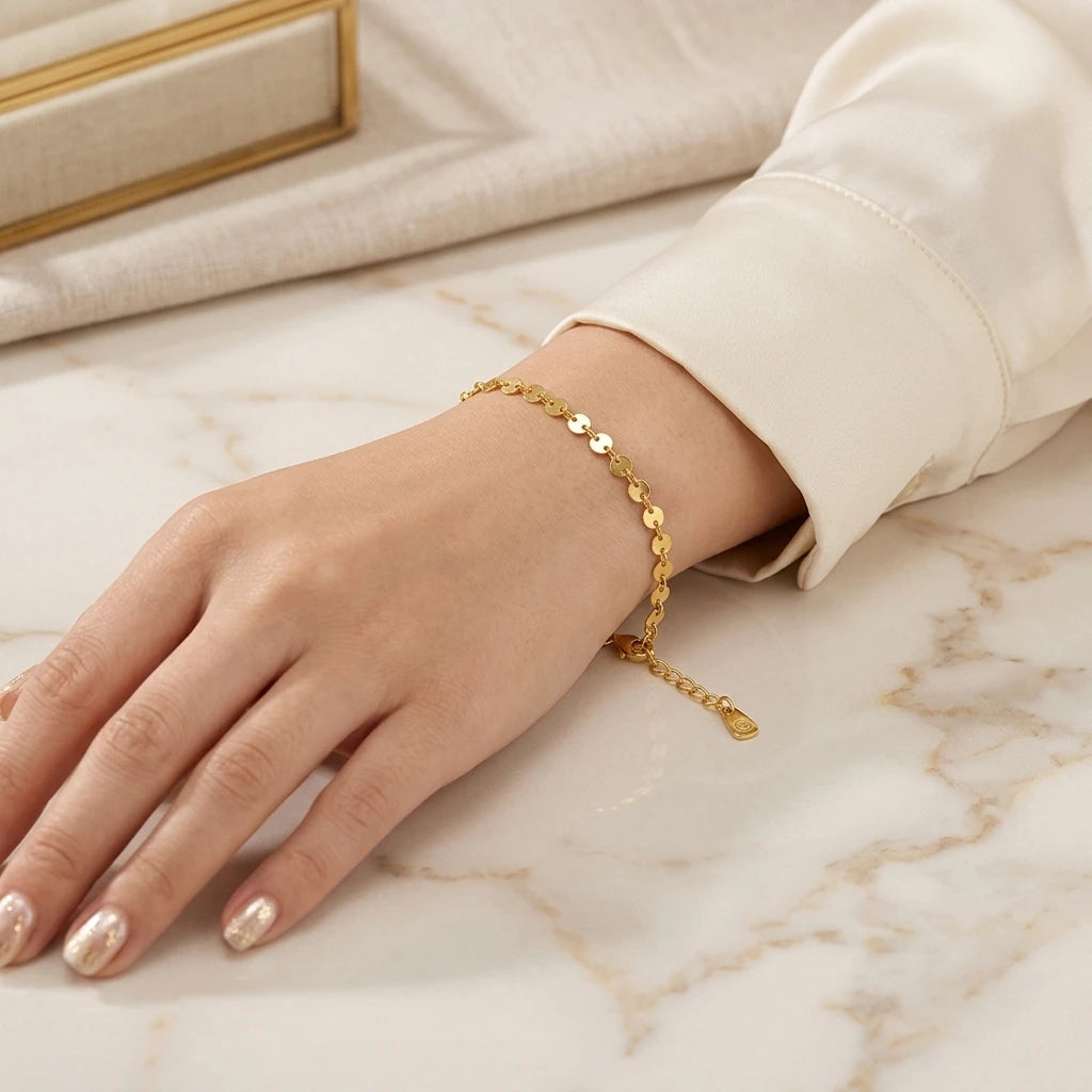 Delicate Mini Circle Bracelet - 18K Gold Plated