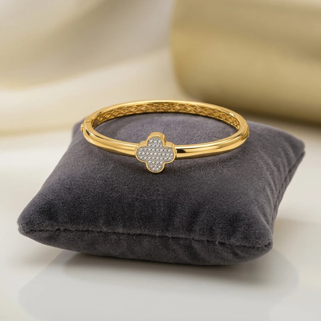 Pavé Clover Bangle - 18K Gold Plated